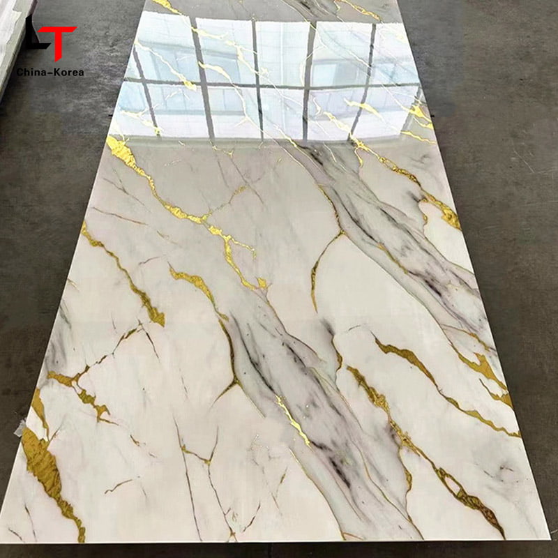 জলরোধী 1220 × 2440 মিমি 3 মিমি পিভিসি ইউভি বোর্ড অভ্যন্তরীণ ওয়াল প্যানেলের জন্য হাউস অফিস ডিজাইনের সাজসজ্জার জন্য উচ্চ গ্লস ফিনিশ সহ