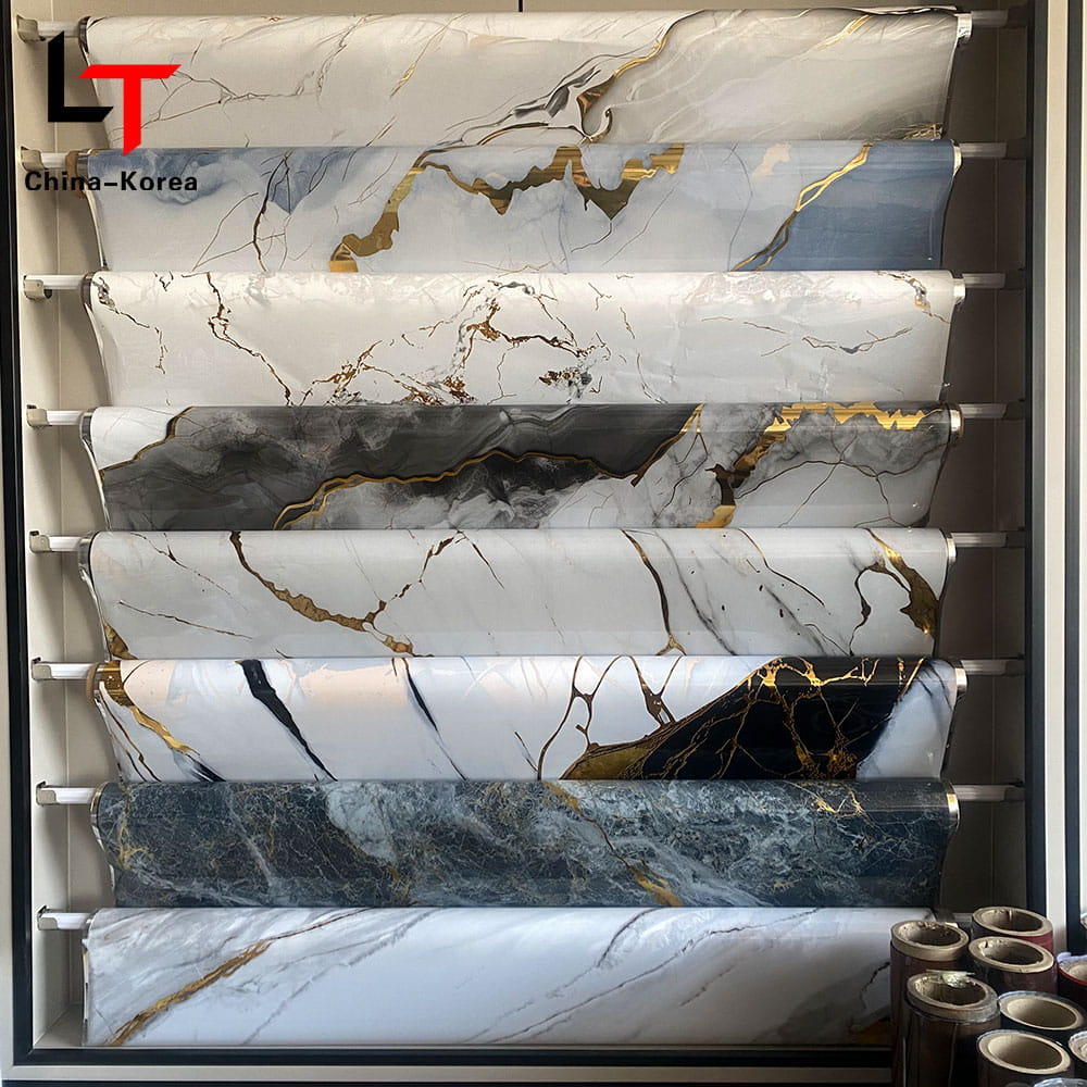 3D 5D প্রিন্টিং ল্যামিনেশন হিট ট্রান্সফার ফিল্ম পিভিসি ফার্নিচার ডেকোরেশন ফিল্ম ডোর ওয়াল প্যানেলের জন্য ভ্যাকুয়াম প্রেস ফয়েল WPC UV বোর্ড