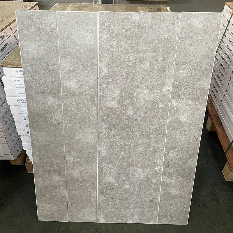 সাদা এবং কালো মার্বেল কাঠের দানা অনমনীয় কোর ইন্টারলক ক্লিক লক ভিনাইল প্ল্যাঙ্ক ফ্লোর পিসো পিভিসি ইন্টেরিয়র ক্লিক পিসো এসপিসি ফ্লোরিং